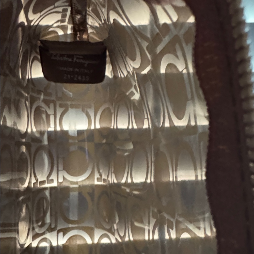 Salvatore Ferragamo Gancini transparent Pochette bag. AUTHENTIC 🤎⚡️flash sale! - Picture 8 of 11